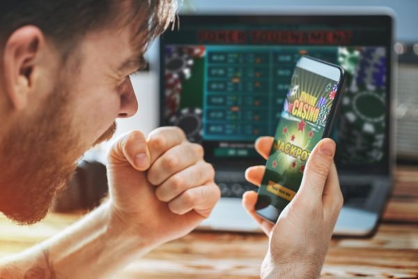 Studio live casino kelinci4d dengan dealer profesional dan peralatan multi-kamera
